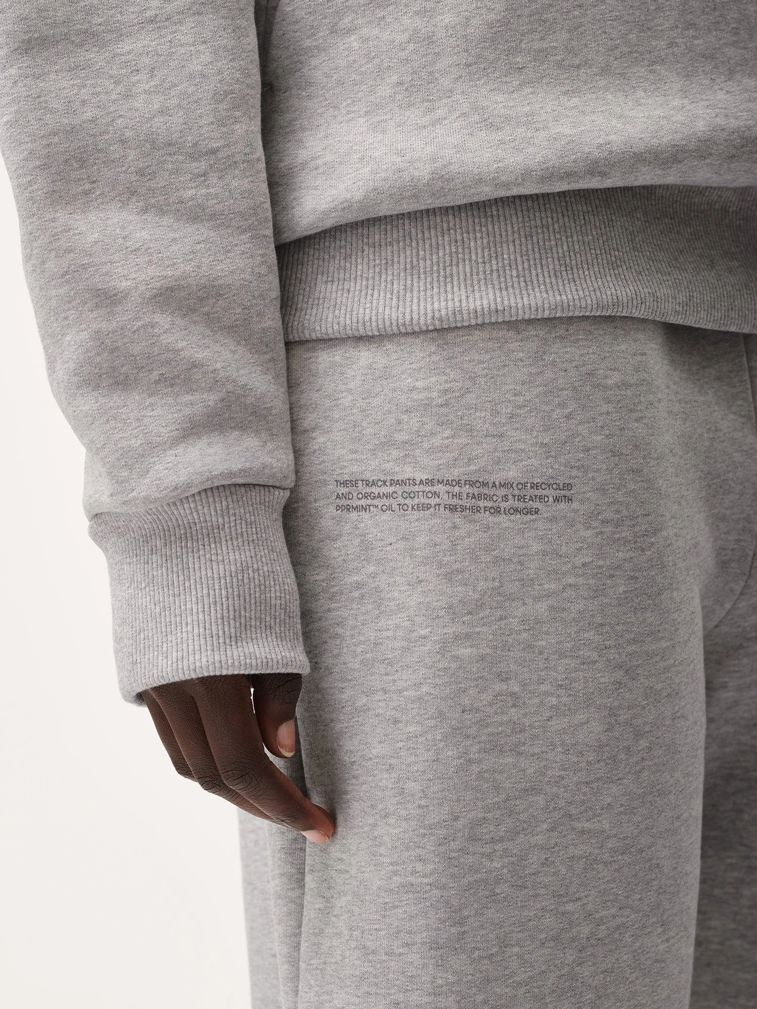 Mens DNA Barrel-Leg Track Pantsgrey marl