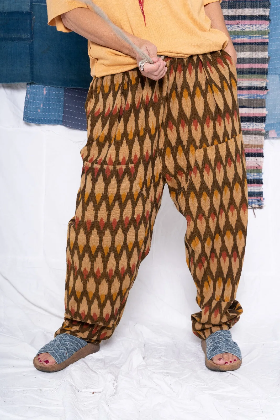P70 Pleated Easy Pant Cotton Feather Ikat Fabric - Uneven Dye