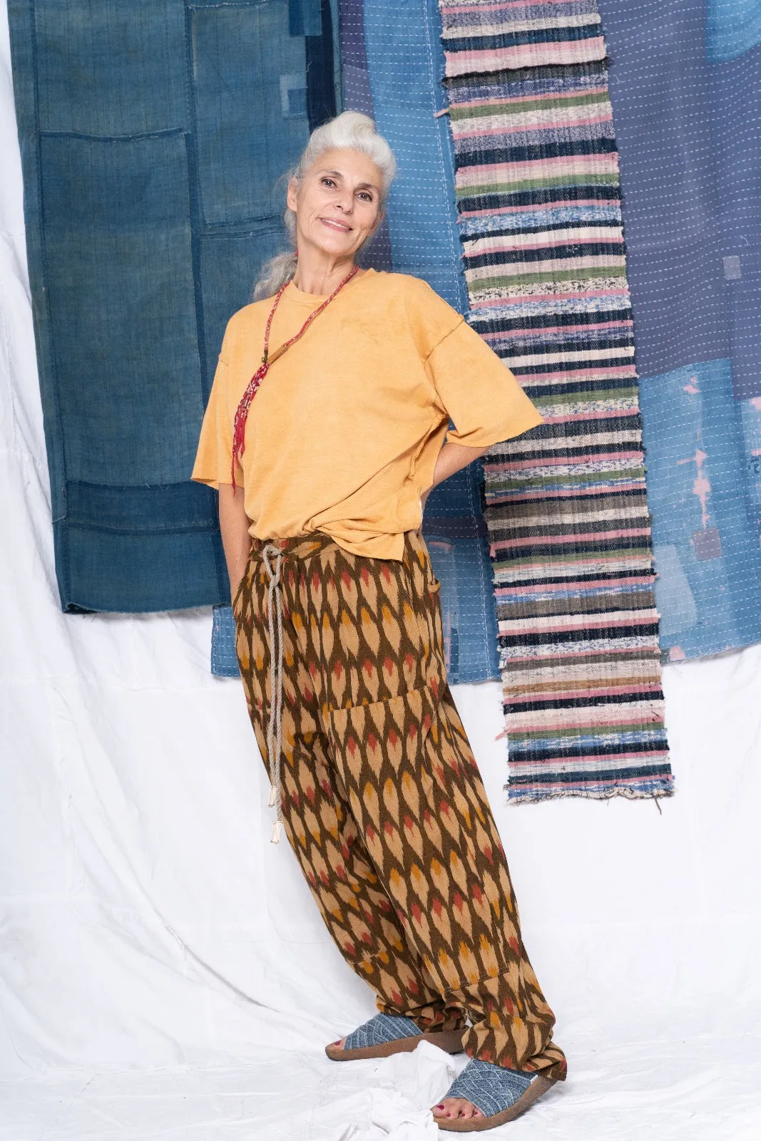 P70 Pleated Easy Pant Cotton Feather Ikat Fabric - Uneven Dye