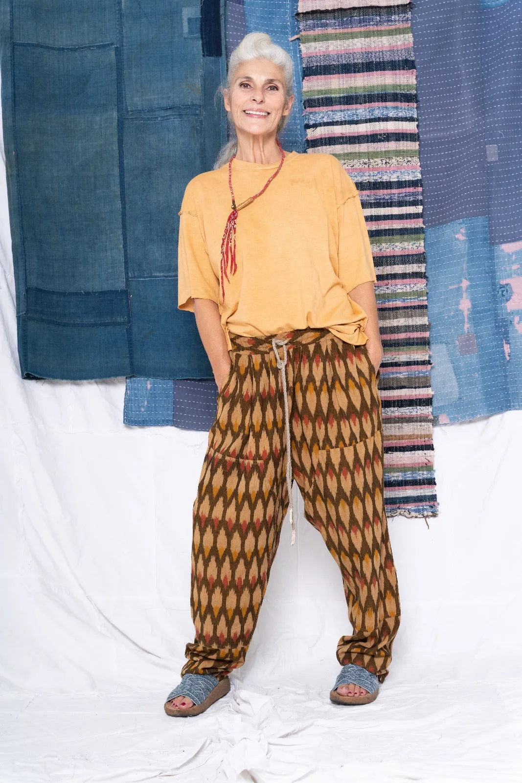 P70 Pleated Easy Pant Cotton Feather Ikat Fabric - Uneven Dye
