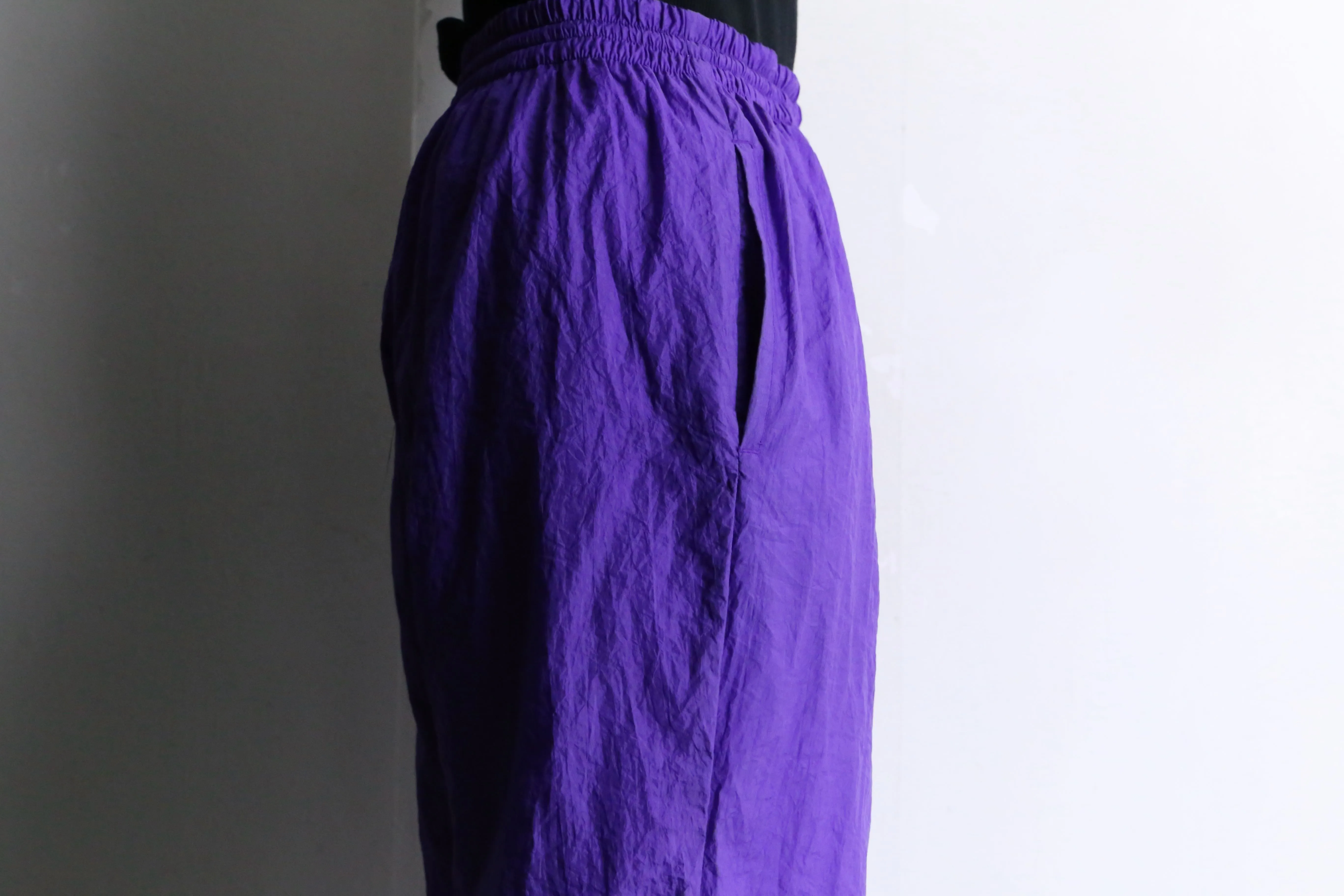 "NIKE" purple color zip design pants
