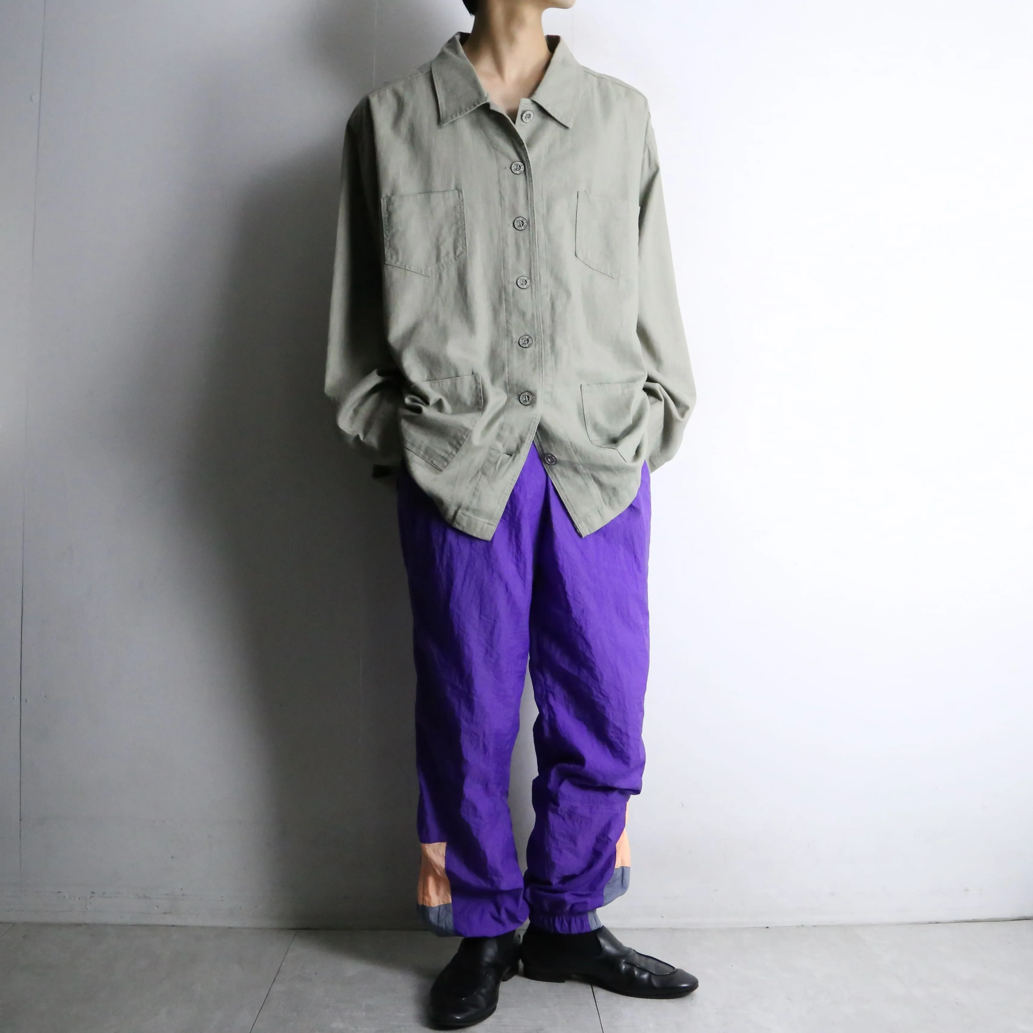 "NIKE" purple color zip design pants