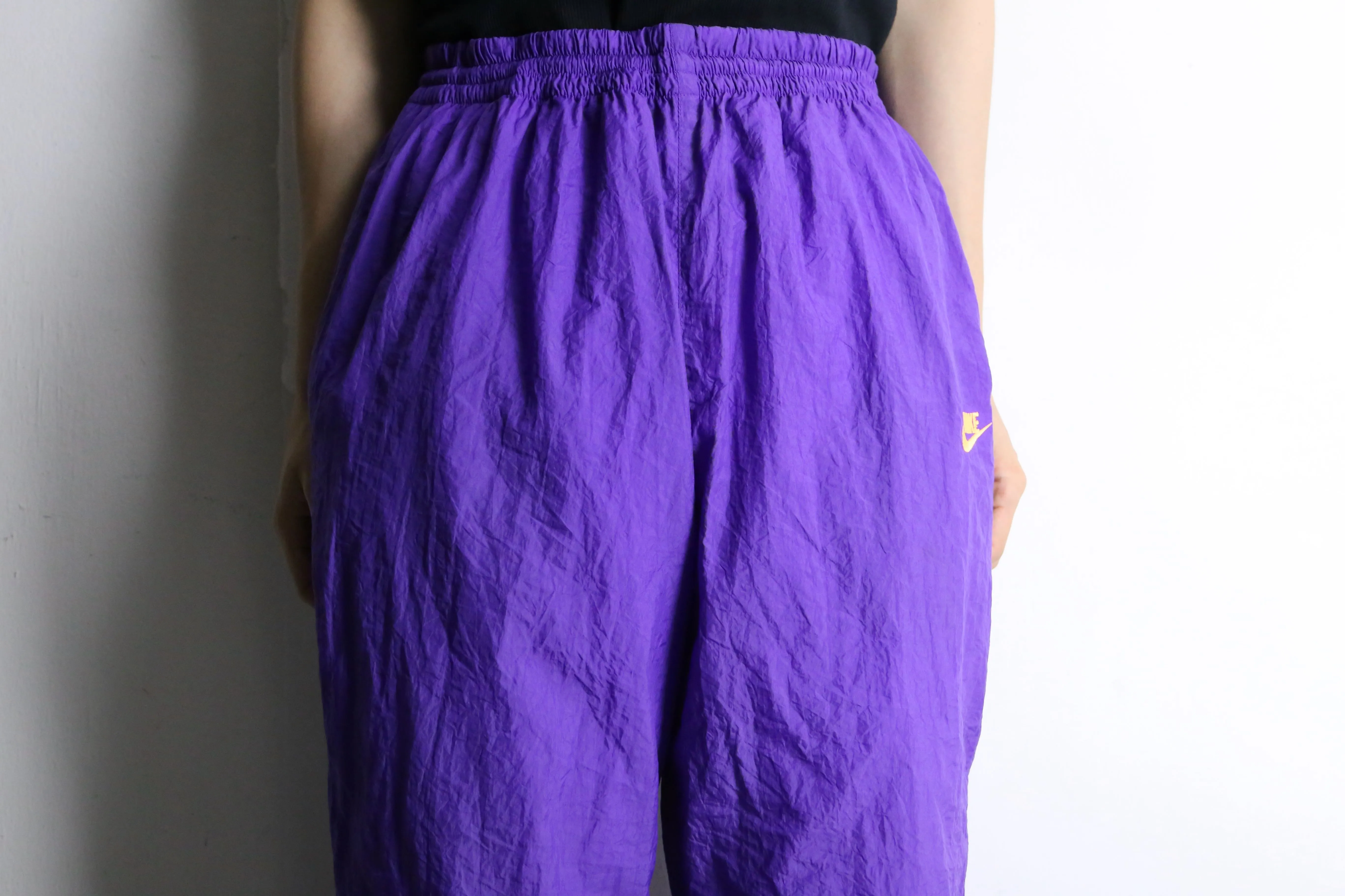 "NIKE" purple color zip design pants